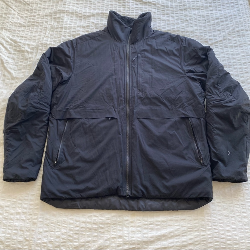 Lululemon insulted jacket
